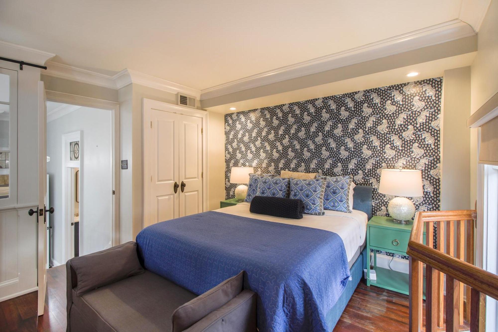 Walk To It All In Downtown, Double King Beds Savannah Esterno foto